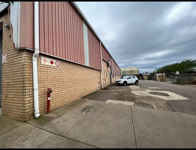 1,530M² WAREHOUSE FOR SALE IN WATERFALL
